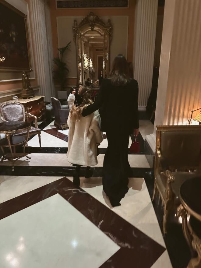 Βίκυ Καγιά: Με την 10χρονη κόρη της σε χριστουγεννιάτικo event