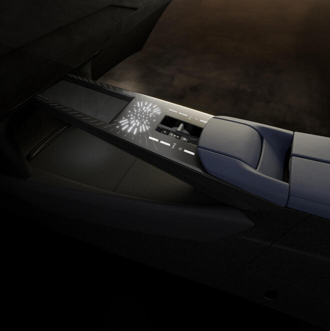 DS Ν°8: Η ναυαρχίδα στην Ελλάδα - Τιμές 