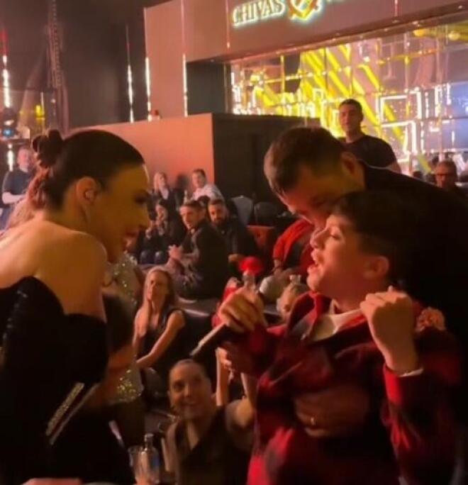 Κέλλυ Κελεκίδου: Το συγκινητικό βίντεο με τον μικρό Γιαννάκη του ΠΑΟΚ