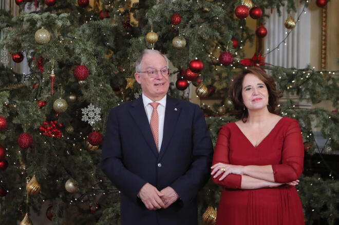  πρόεδρος της δημοκρατίας με τη σύζυγό του