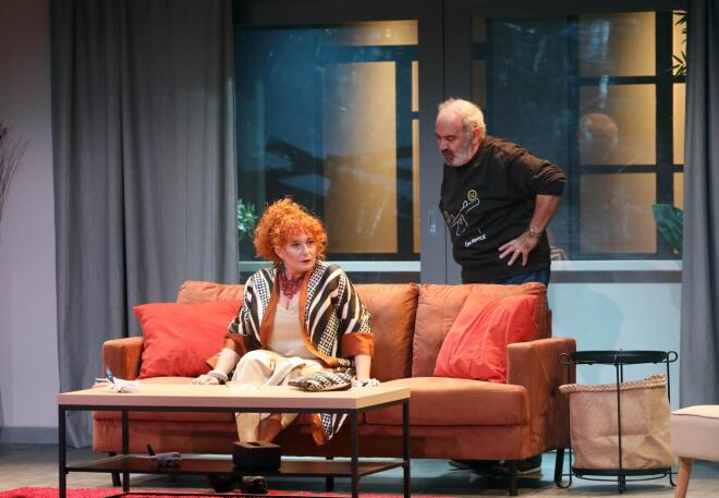 Ο Ερρίκος Λίτσης με τη Φαίδρα Δρούκα στη σκηνή του Εμπορικόν