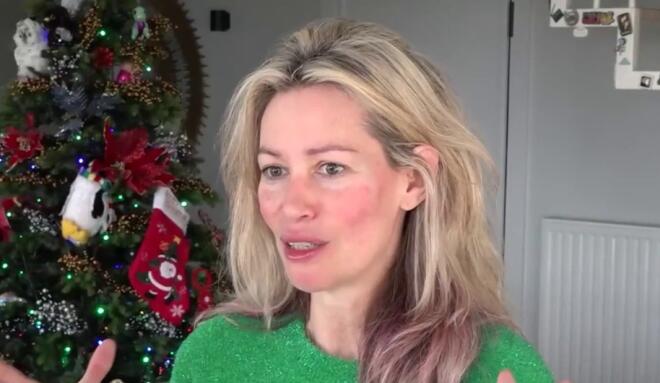 Η Άριελ Κωνσταντινίδη είναι τρισευτυχισμένη με τον ερχομό της μικρούλας της