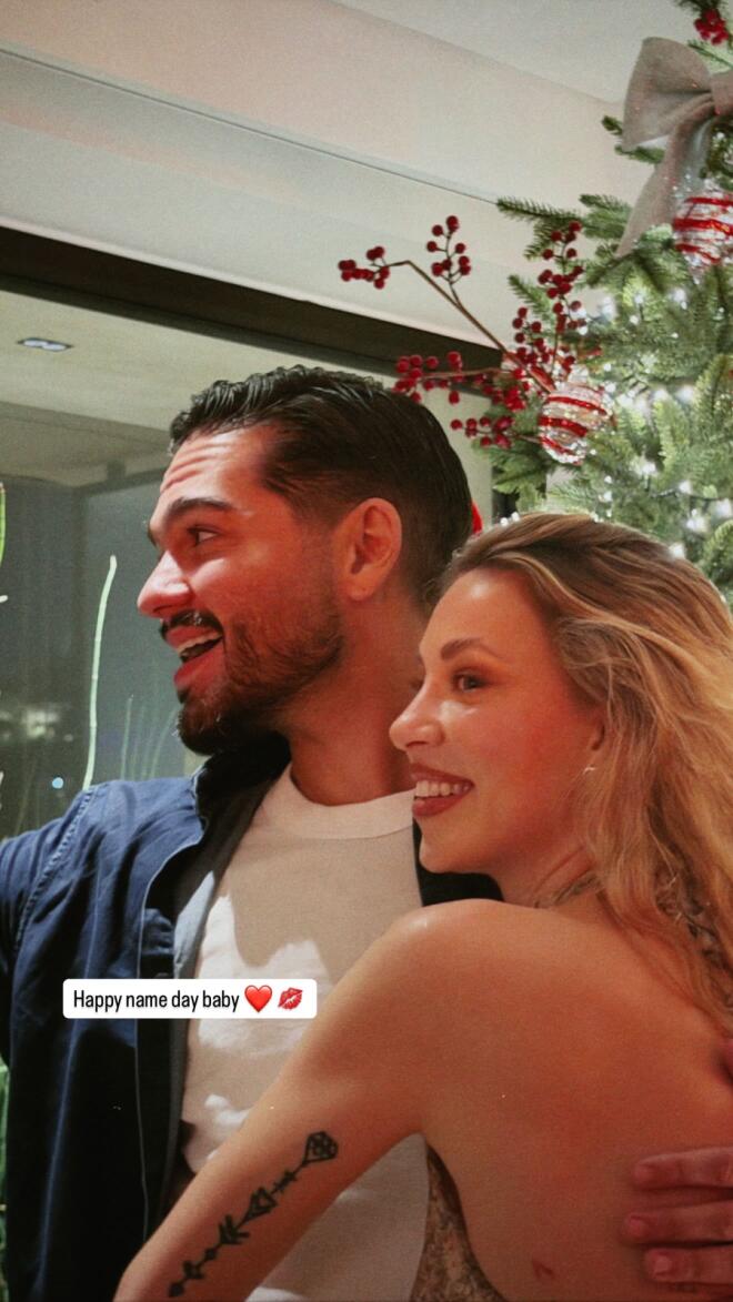 Χρήστος Μάστορας - Γαρυφαλλιά Καληφώνη: Το τρυφερό ενσταντανέ του ζευγαριού