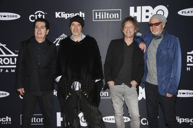 Τα μέλη του συγκροτήματος «The Cure»