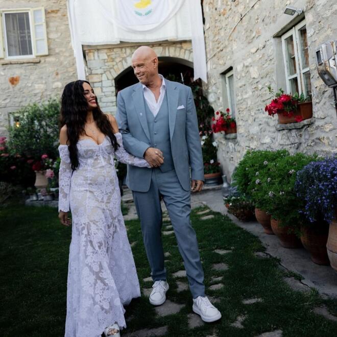 Οι γάμοι της χρονιάς 2025: Τα διάσημα ζευγάρια που παντρεύτηκαν φέτος