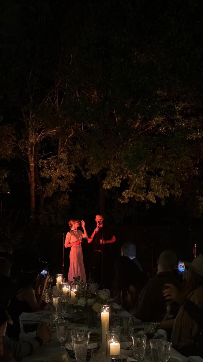 Οι γάμοι της χρονιάς 2025: Τα διάσημα ζευγάρια που παντρεύτηκαν φέτος