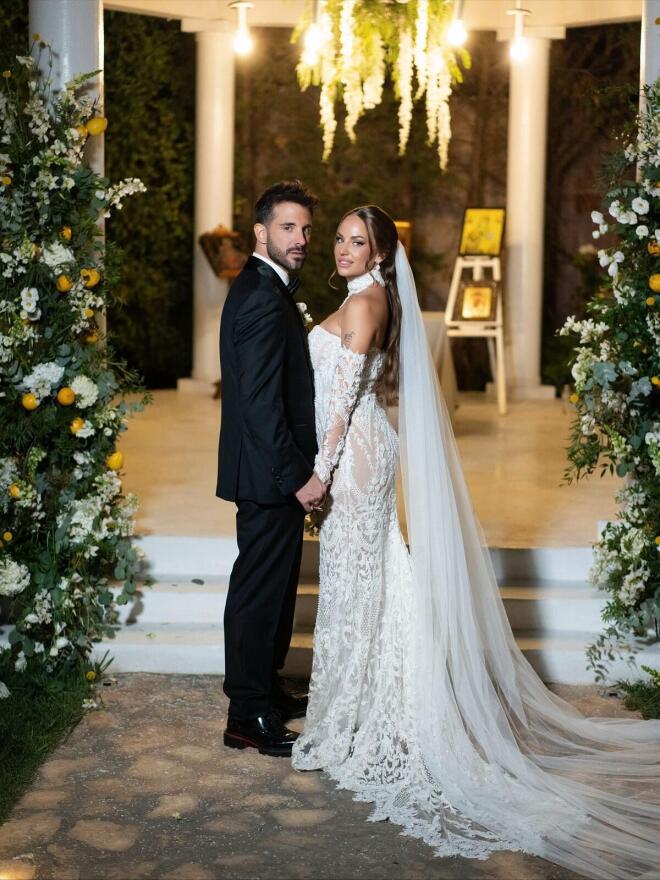 Οι γάμοι της χρονιάς 2025: Τα διάσημα ζευγάρια που παντρεύτηκαν φέτος