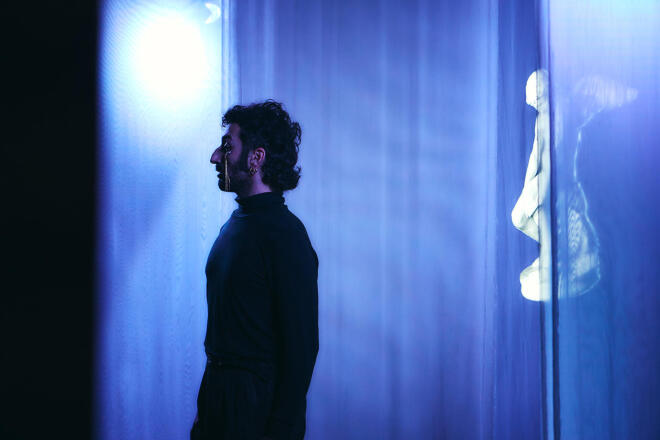 Παράταση παραστάσεων για το «Κάπου περνούσε μια φωνή»