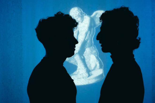 Παράταση παραστάσεων για το «Κάπου περνούσε μια φωνή»