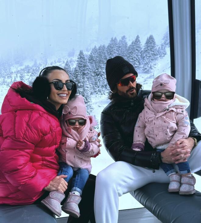 Μουγκοπέτρος με οικογένεια