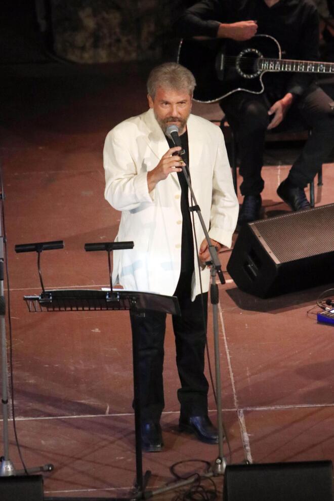  Χρήστος Κάλοου