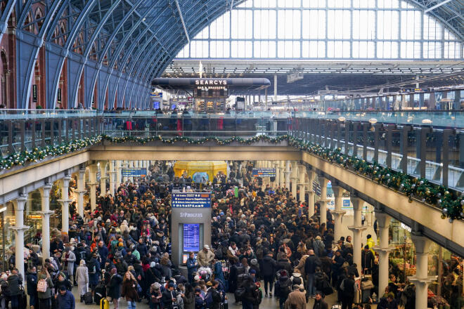 Χάος στα δρομολόγια της Eurostar λόγω προβλημάτων στη σήραγγα της Μάγχης
