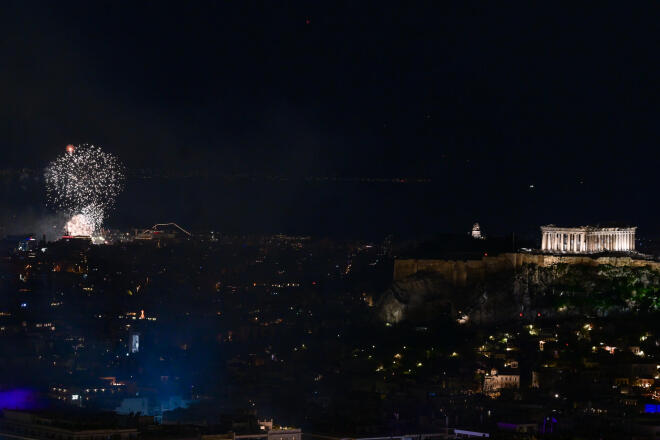 Πρωτοχρονιά με πυροτεχνήματα στο Σύνταγμα