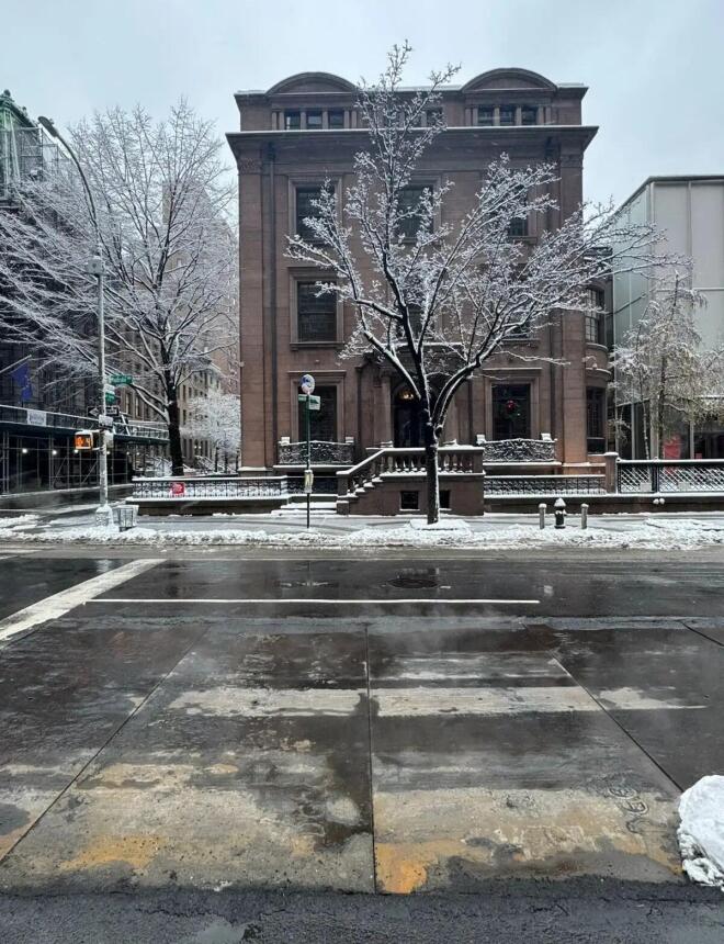 Φαίη Σκορδά: Έστειλε ευχές για καλή χρονιά από τη Νέα Υόρκη!