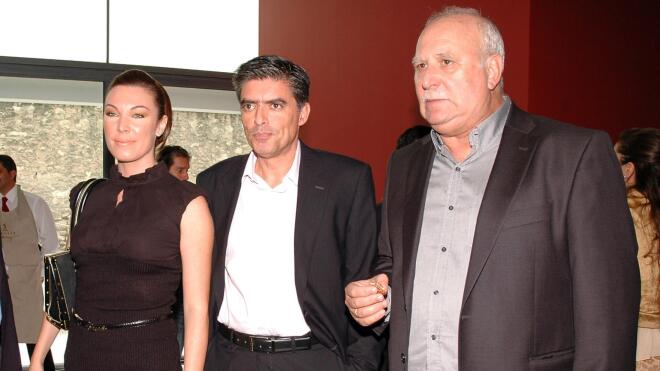 Ο Γιώργος Παπαδάκης, με τον Νίκο Ευαγγελάτο και την Τατιάνα Στεφανίδου