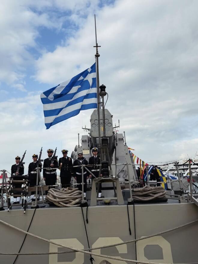 Μπαλατσινού: Με τον Κικίλια και τον γιο τους στον αγιασμό των υδάτων