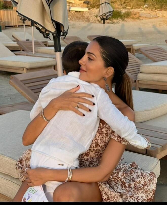 Σταματίνα Τσιμτσιλή: Η σπάνια φωτογραφία με τον γιο της, τον Γιαννάκη της