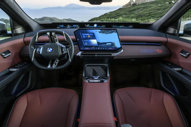 Το BMW Intelligent Personal Assistant επεκτείνετε με AI Alexa+