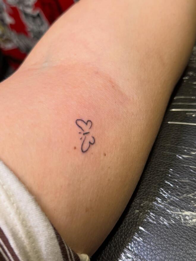 Δανάη Μπάρκα: Το νέο τατουάζ για τον παππού της και η συγκινητική ανάρτηση