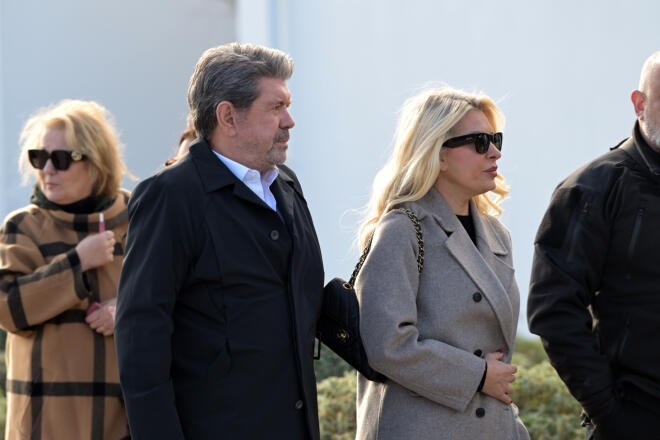 Ελένη Μενεγάκη - Γιάννης Λάτσιος: Μαζί στην κηδεία του Γιώργου Παπαδάκη