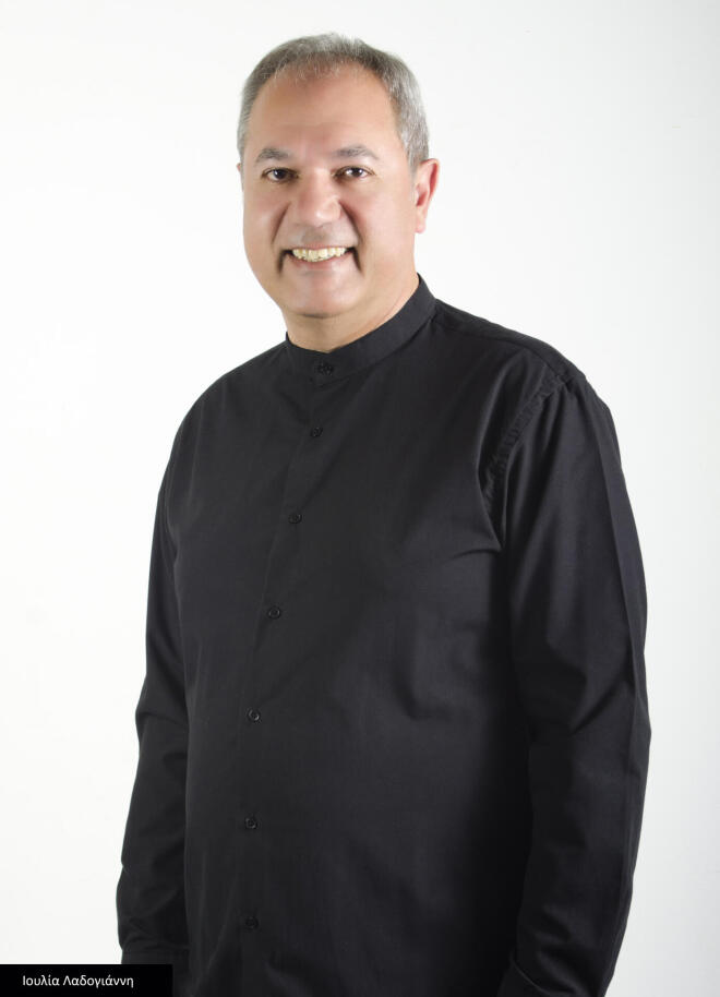 Ο συνθέτης Θοδωρής Λεμπέσης 