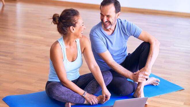 Μπορεί να ακούγεται αστείο, και όμως, οι ειδικοί υγείας με αυτό το απλό τεστ (δηλαδή, το να σηκωθείτε από μια καρέκλα) μπορούν να καταλάβουν αρκετά για την υγεία σας, αξιολογώντας τα αποτελέσματα