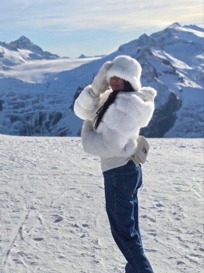 Κορινθίου - Καραθανάσης: Οι... hot φωτογραφίες από τις παγωμένες Άλπεις