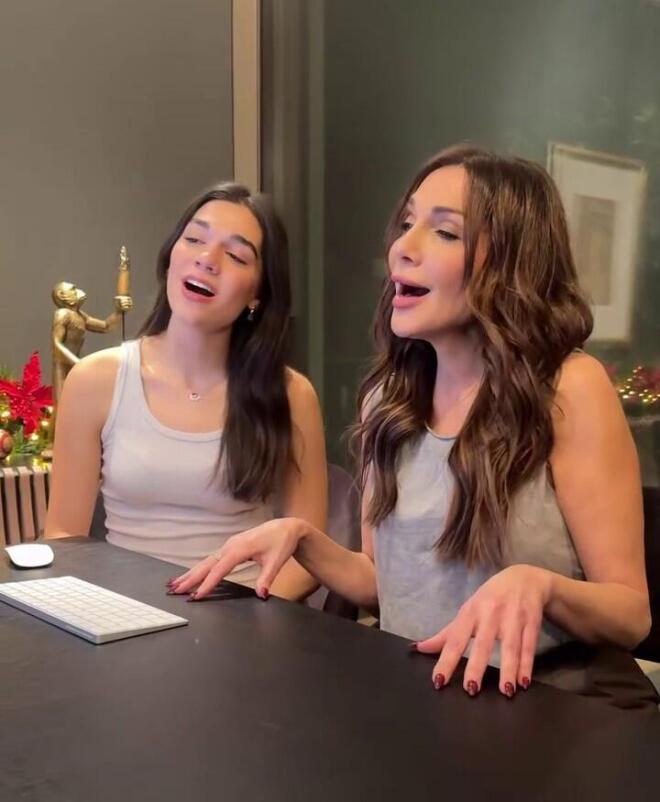 Η Μελίνα Νικολαΐδη αγαπάει πολλές από τις κλασικές επιτυχίες του διεθνές ρεπερτορίου!