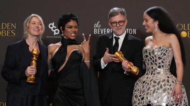 χρυσες σφαιρες