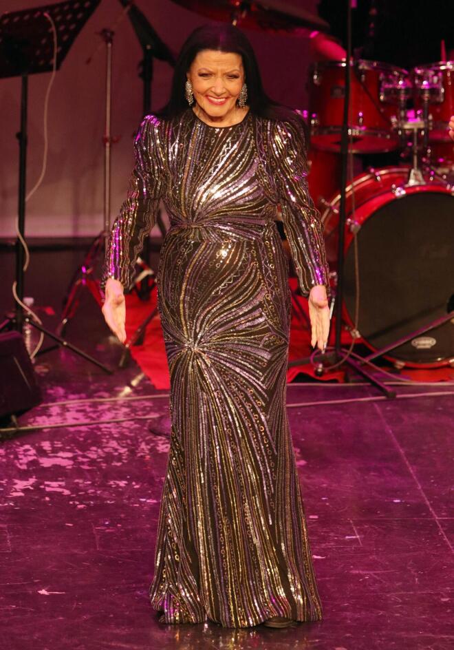 Μια φορά «βασίλισσα της πίστας», για πάντα «βασίλισσα της πίστας» η Ζωζώ Σαπουντζάκη!