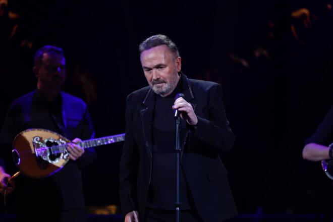 Backstage στιγμές: Ο Σταμάτης Γονίδης στα γυρίσματα του «Κακιά συνήθεια»