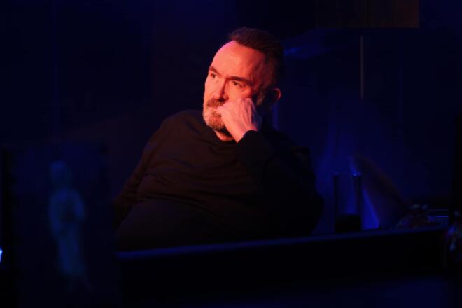 Backstage στιγμές: Ο Σταμάτης Γονίδης στα γυρίσματα του «Κακιά συνήθεια»