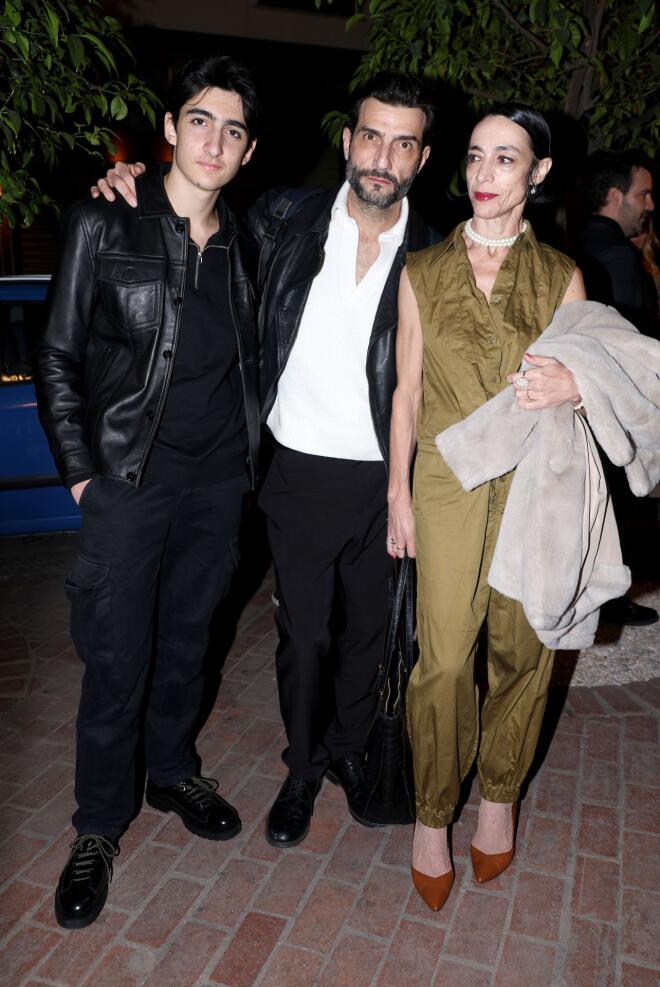 Πέτρος Κουρής-Νίκος Κουρής-Έλενα Τοπαλίδου σε θεατρική πρεμιέρα, τον Νοέμβριο του 2023/  NDP ΑΝΔΡΕΑΣ ΝΙΚΟΛΑΡΕΑΣ 