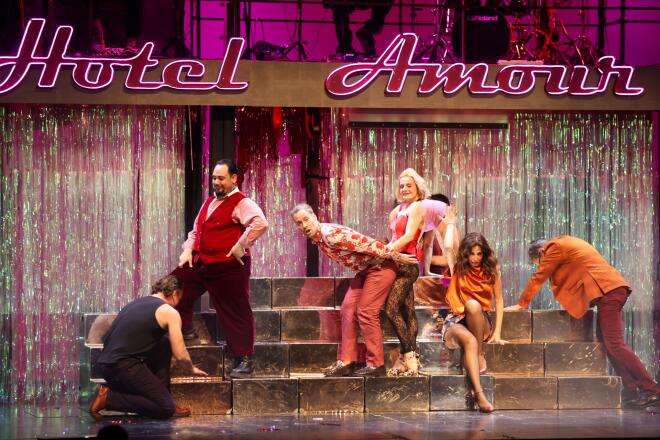 Eπίσημη πρεμιέρα της παράστασης «Hotel Amour» / NDP ΑΝΔΡΕΑΣ ΝΙΚΟΛΑΡΕΑΣ