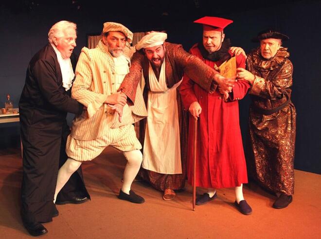 «Οι Εύθυμες Κυράδες» με τη Μαίρη Βιδάλη και τον Μπάμπη Χατζηδάκη