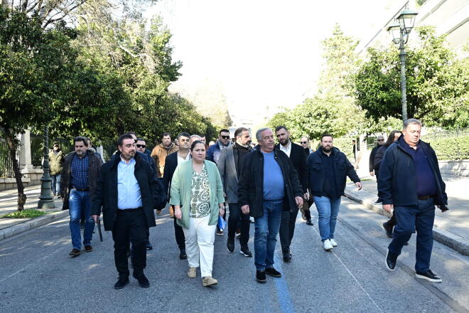 Οι αγρότες οδεύουν στο Μαξίμου 