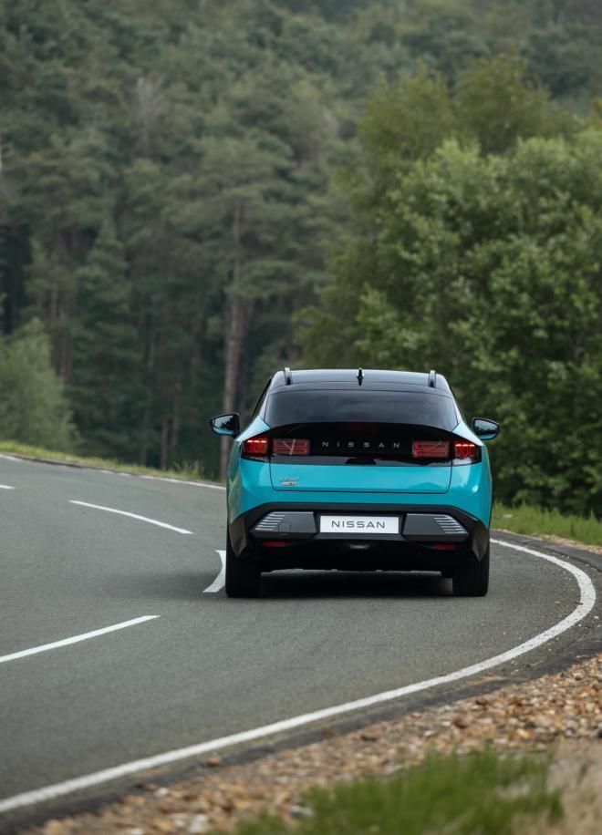 To Nissan LEAF αναδεικνύεται «World’s Best Compact Car» 