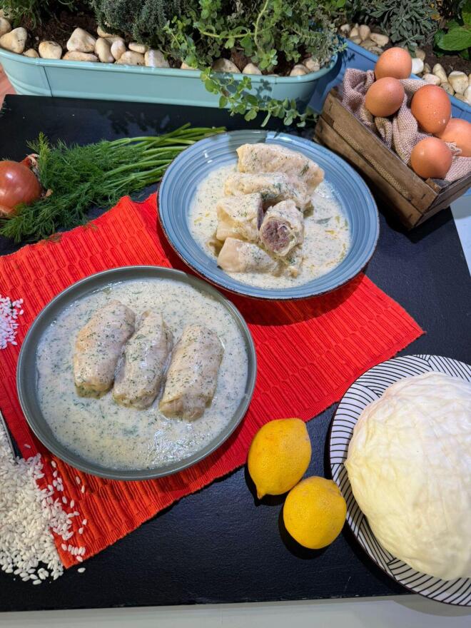 Σου αρέσουν οι λαχανοντολμάδες; Αυτή η συνταγή θα σε ενθουσιάσει