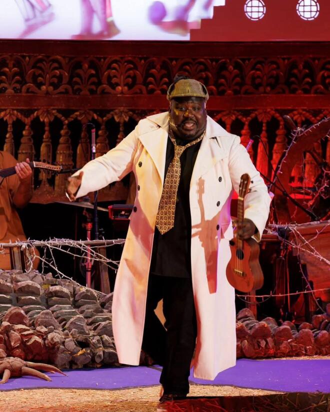 Ο πολυτάλαντος Ζερόμ Καλούτα επί σκηνής / Πηγή Instagram: jerome_kaluta