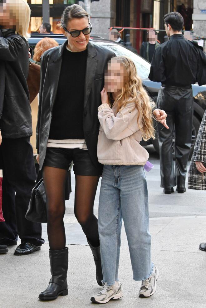 Βίκυ Καγιά: Βόλτα με την κόρη της, Μπιάνκα στη Βουκουρεστίου