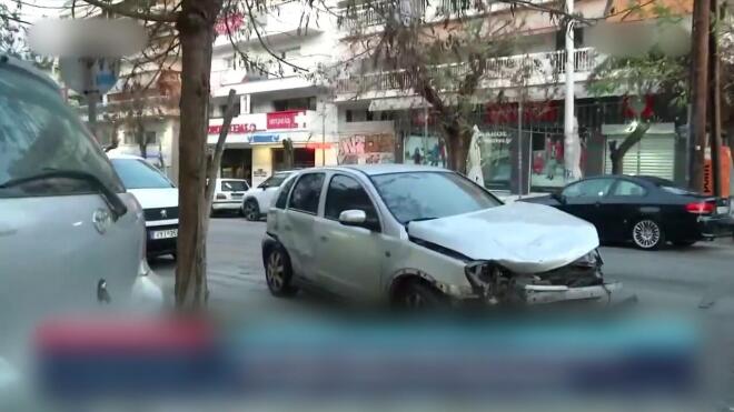 Θεσσαλονίκη: 24χρονη οδηγός παρέσυρε παρκαρισμένα αυτοκίνητα