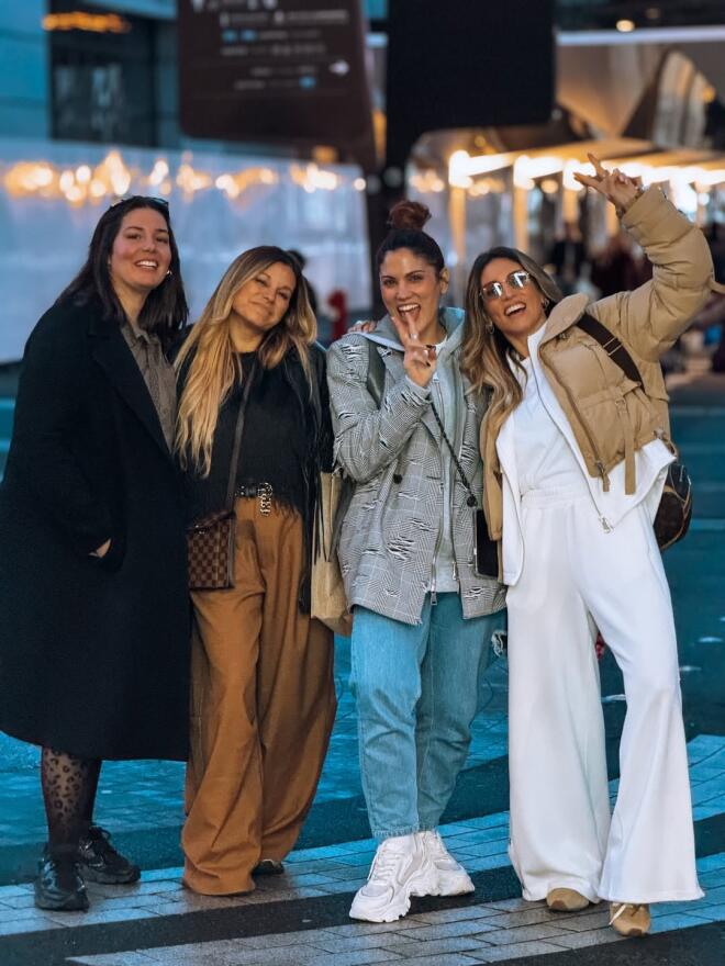 Αθηνά Οικονομάκου – Μαίρη Συνατσάκη: Ταξίδι στο Παρίσι