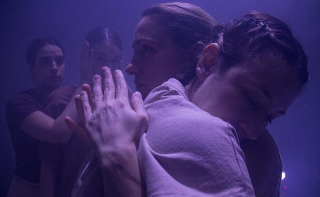 «ΖΩΝΤΑΝΟΙ ΔΕΣΜΟΙ» στη σκηνή του ΠΛΥΦΑ – 7Α