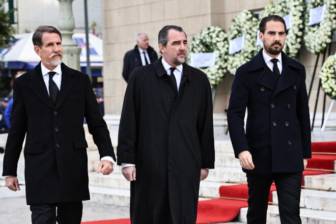 Τα αδέρφια Ντε Γκρες στην κηδεία 