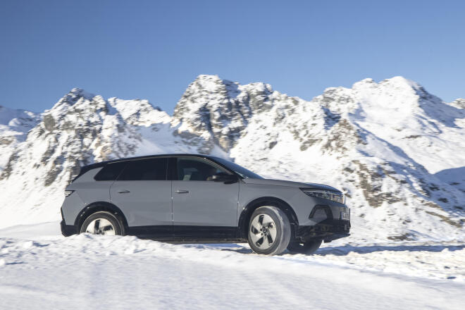 Opel Grandland Electric AWD:  Η τιμή του στην Ελλάδα