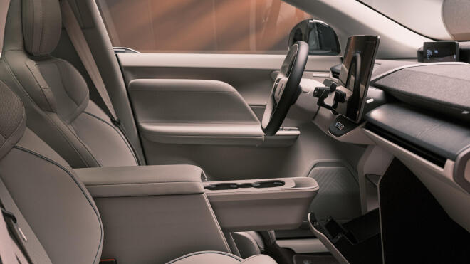 Αυτό είναι το νέο ηλεκτρικό Volvo EX60 - Τιμές