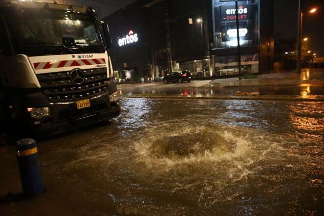 Συνεχίζεται η επέλαση της κακοκαιρίας σήμερα: Ποιες περιοχές θα πληγούν