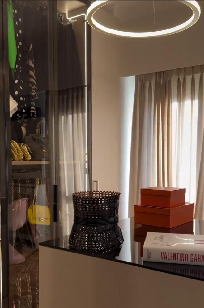 Kαινούργιου: Μεταμόρφωσε ένα απλό δωμάτιο σε ονειρικό dressing room