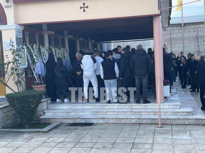 Τροχαίο Πάτρα: Σπαραγμός στις κηδείες του 19χρονου και της 17χρονης