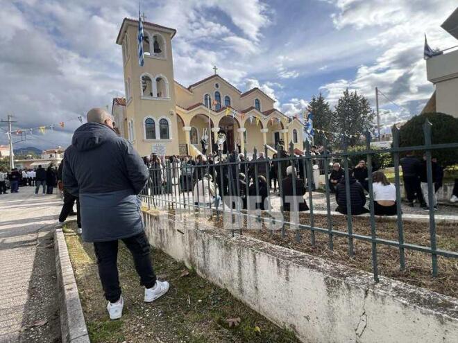 Κηδεία 17χρονης που σκοτώθηκε σε τροχαίο στην Πάτρα